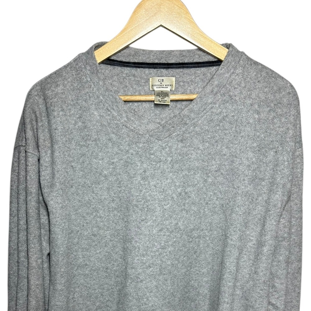 Geoffrey Beene Size XL Men's Grey V-Neck Lounge Sleep Shirt Long Sleeve Top